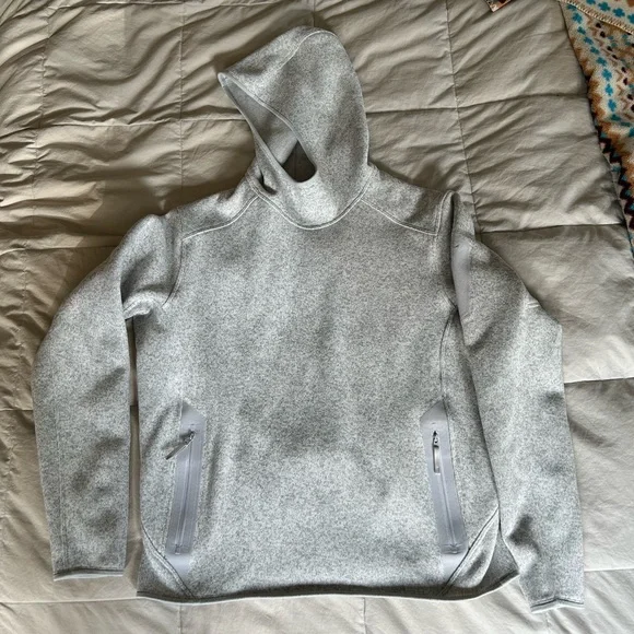 Arc'teryx | Tops | Arcteryx Covert Pullover Hoody Size M | Poshmark